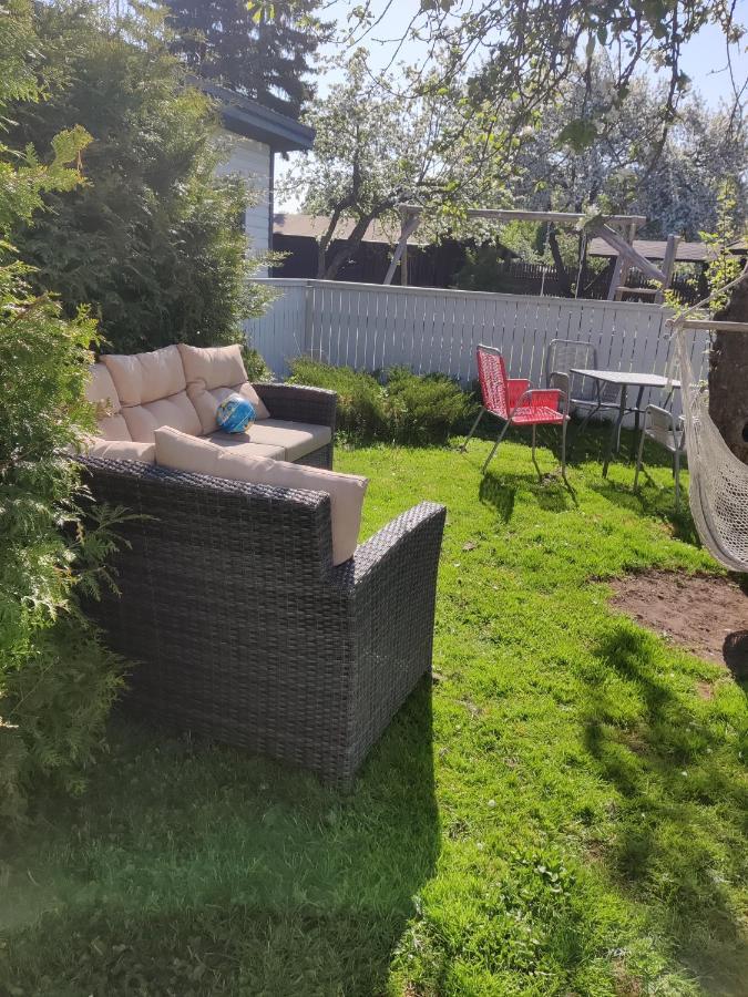 Karjamaa Apartment - Garden, Free Parking, Air Conditioning Pärnu Exterior foto